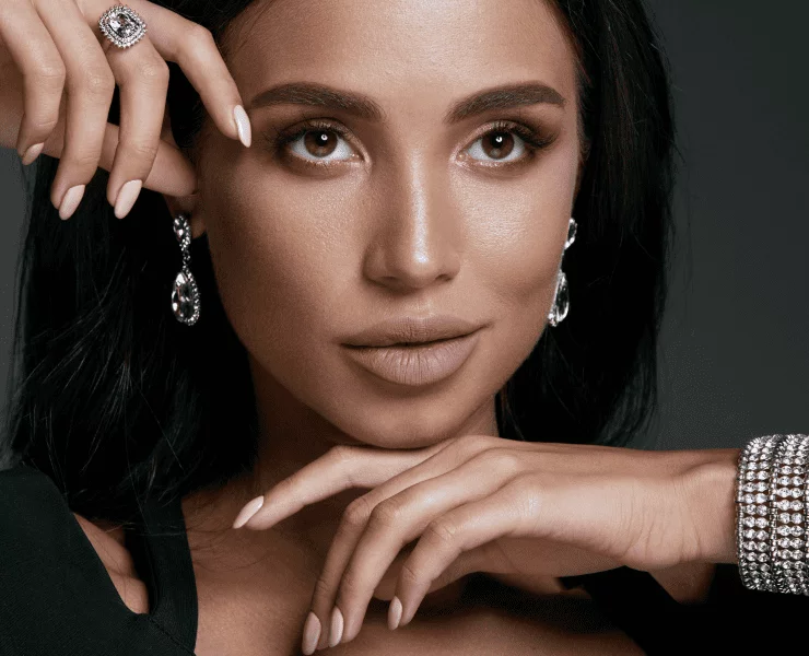 indian woman wearing diamond bracelet gift given to her by boyfriend